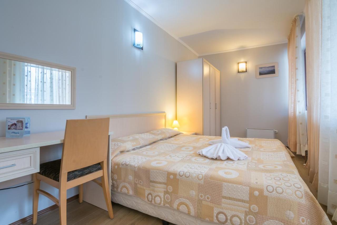 بامبوروفو Apart Hotel Stenata المظهر الخارجي الصورة